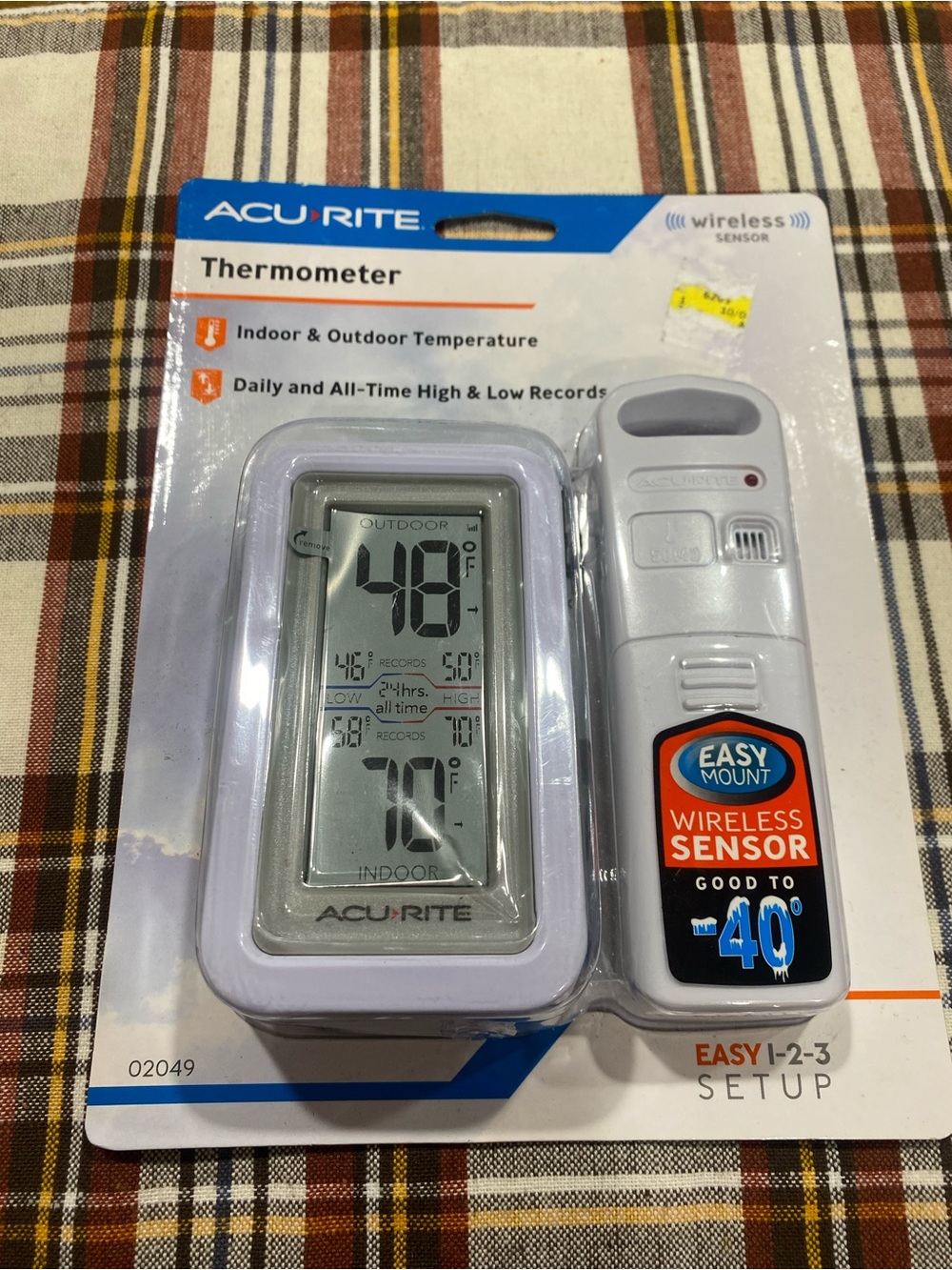 Acu Rite White Wireless Indoor/Outdoor Thermometer with Sensor